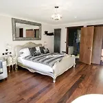 Pensionat Windermere Suites 5*