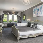 Windermere Suites Pensionat 5*