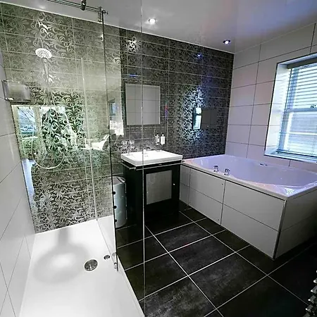 Windermere Suites 5*